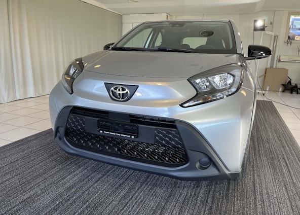 Vehicle image 3 Vehicle image 3