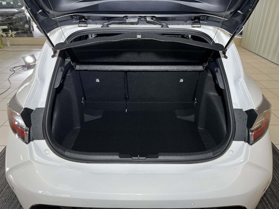 Vehicle image 12 Vehicle image 12