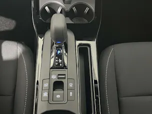 Toyota Prius 2.0 Plug-In-Hybrid Style
