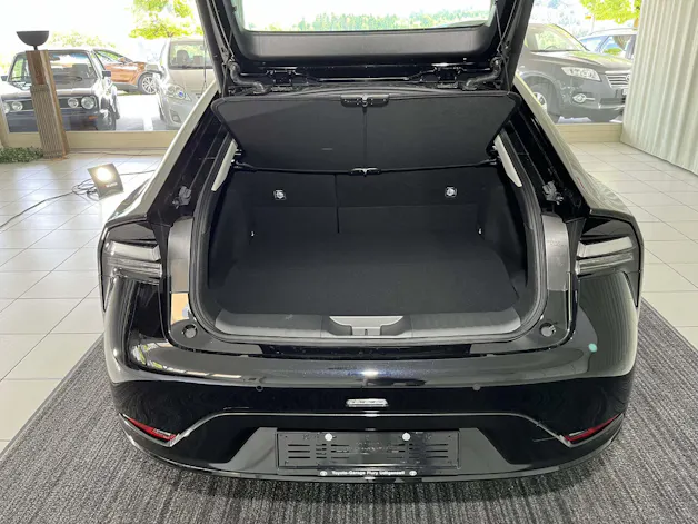 Toyota Prius 2.0 Plug-In-Hybrid Style