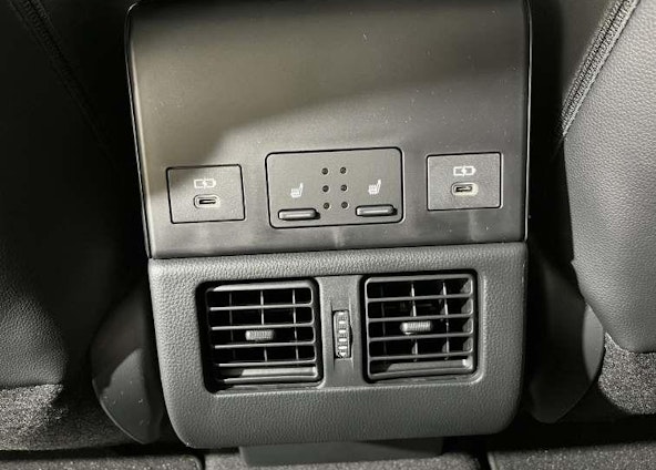 Vehicle image 9 Vehicle image 9