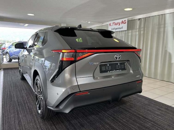 Vehicle image 2 Vehicle image 2