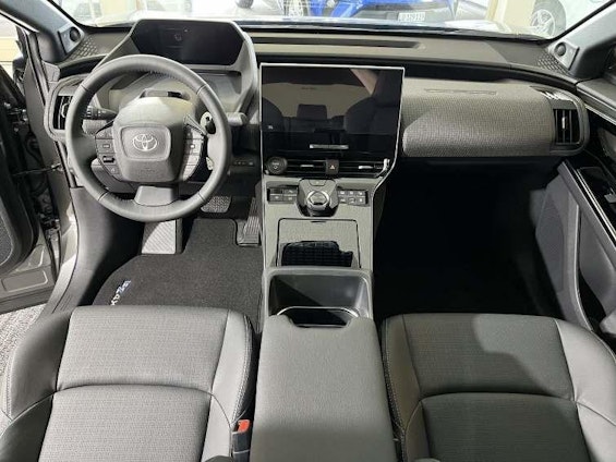 Vehicle image 8 Vehicle image 8