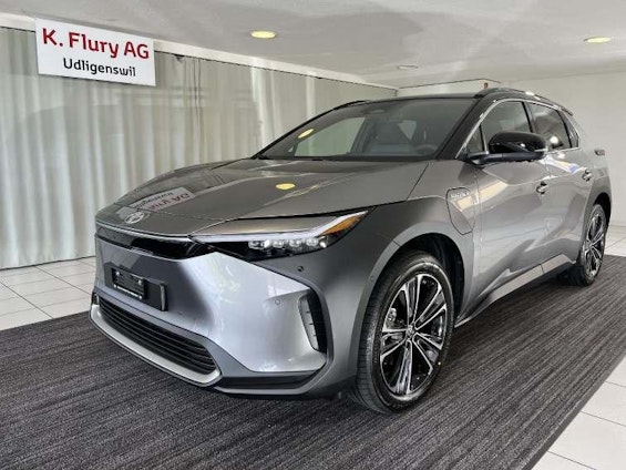 First vehicle image First vehicle image