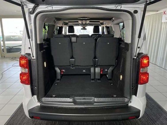 Vehicle image 12 Vehicle image 12