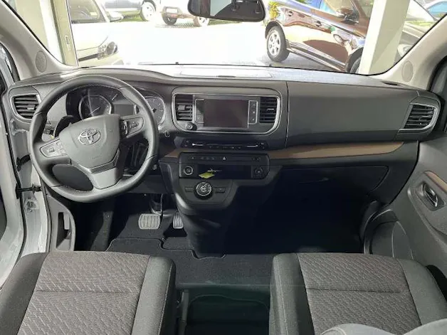 Toyota PROACE Verso L2 2.0 D Trend