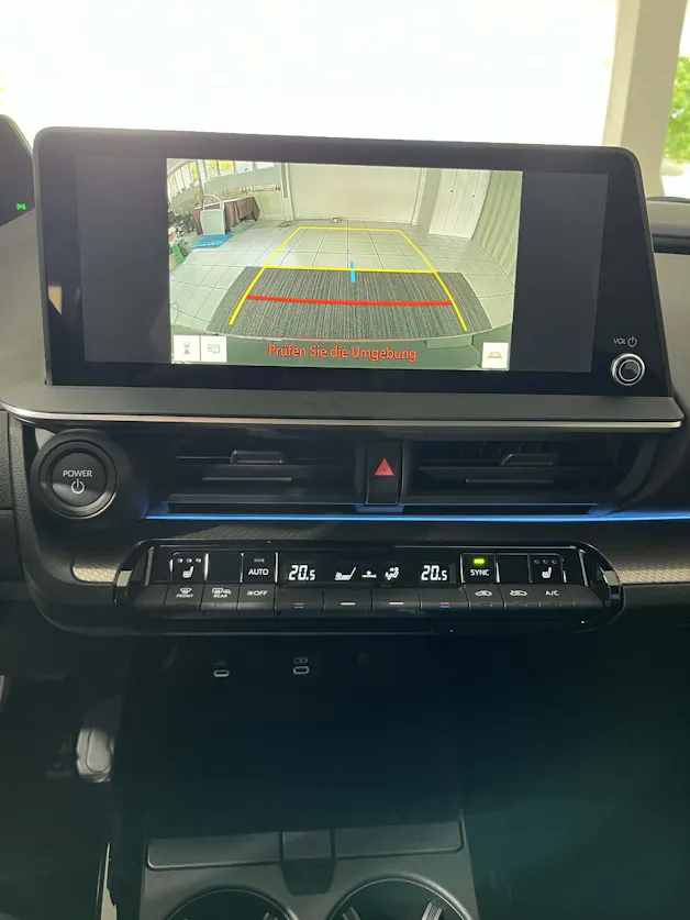 Toyota Prius 2.0 Plug-In-Hybrid Style