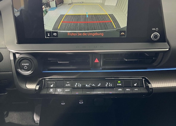 Vehicle image 9 Vehicle image 9