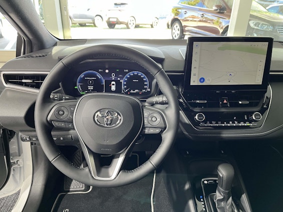 Vehicle image 8 Vehicle image 8