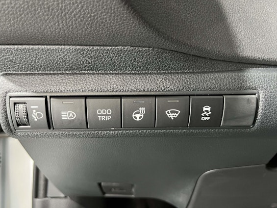 Vehicle image 10 Vehicle image 10