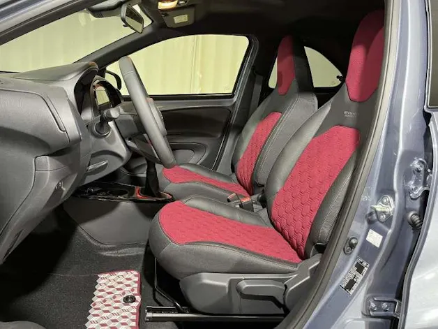 Toyota Aygo X 1.0 VVT-i Undercover