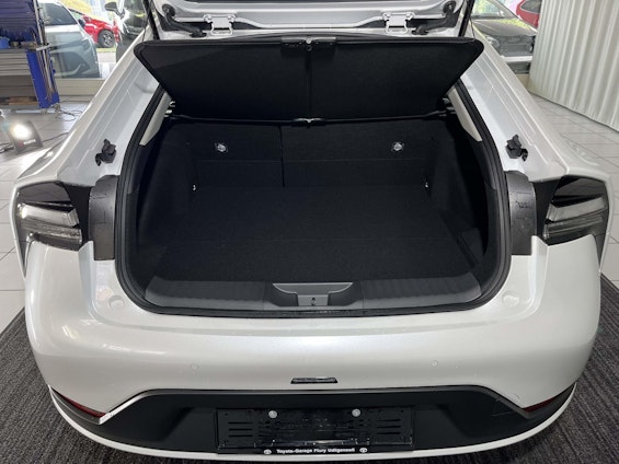 Vehicle image 10 Vehicle image 10