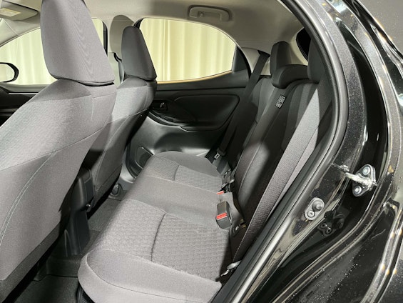 Vehicle image 6 Vehicle image 6