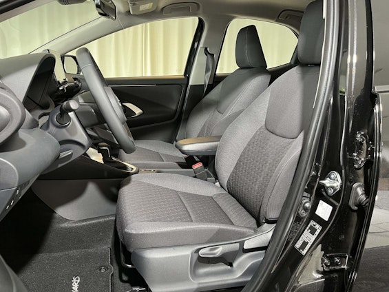 Vehicle image 5 Vehicle image 5