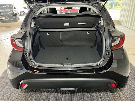 Vehicle image 10 Vehicle image 10