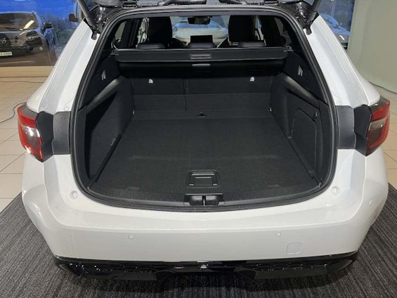 Vehicle image 13 Vehicle image 13