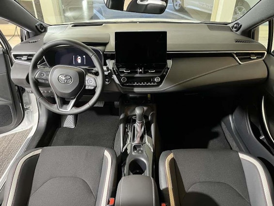 Vehicle image 8 Vehicle image 8