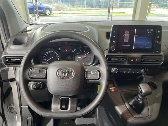 Vehicle image 7 Vehicle image 7