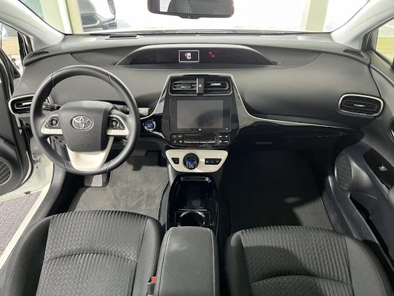 Vehicle image 8 Vehicle image 8