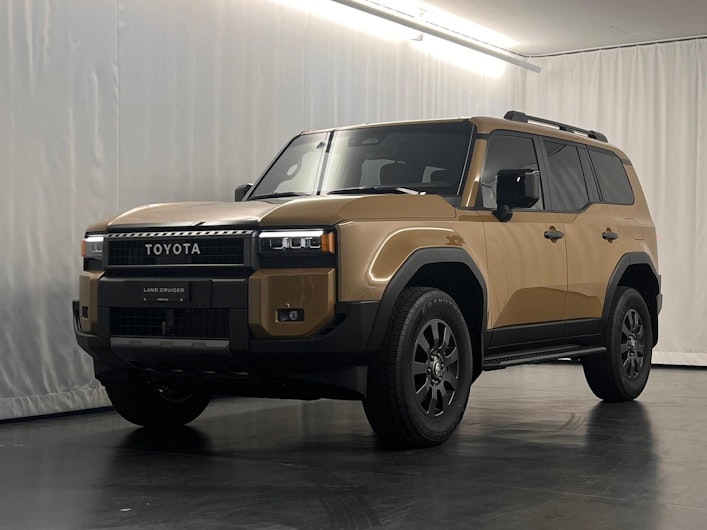 Vehicle image TOYOTA LANDCRUISER