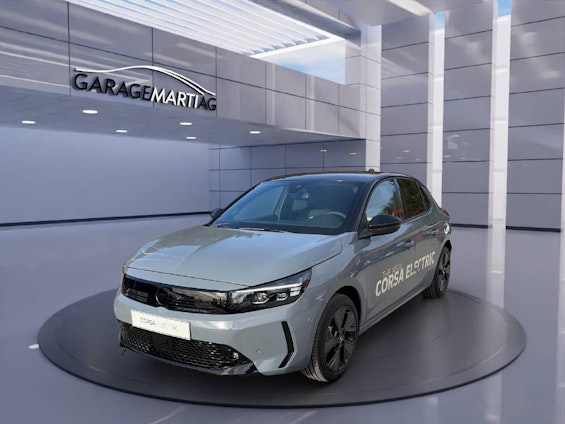 First vehicle image First vehicle image