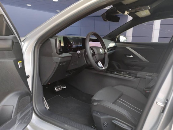 Vehicle image 5 Vehicle image 5