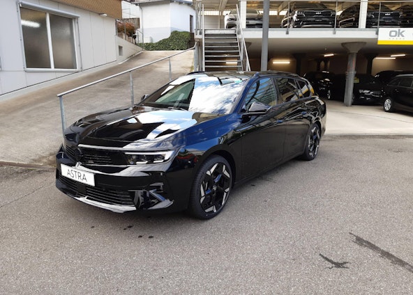 First vehicle image First vehicle image