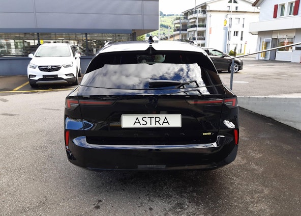 Vehicle image 4 Vehicle image 4