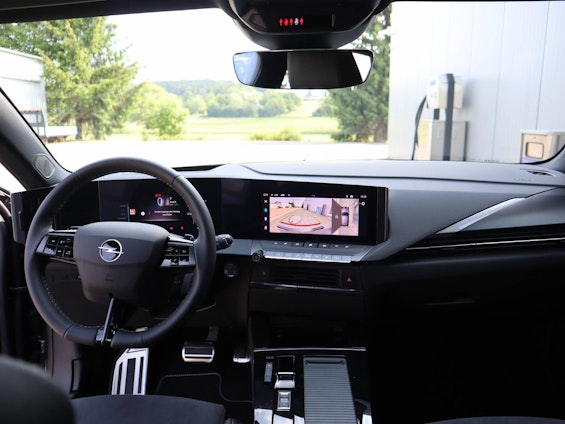 Vehicle image 23