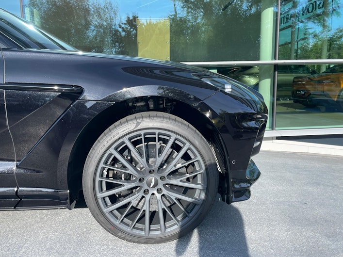 Vehicle image ASTON MARTIN DBX