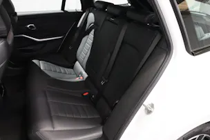 BMW 320d xDrive Touring