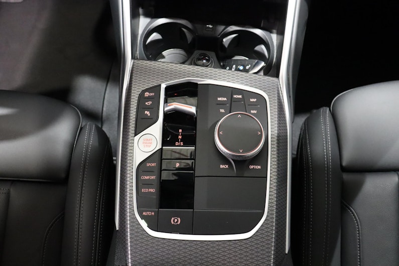 Vehicle image BMW 3 SERIES