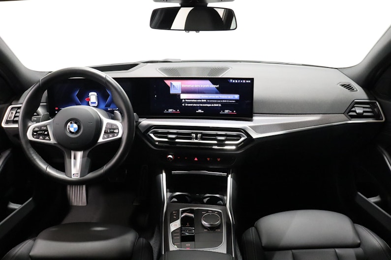 Vehicle image BMW 3 SERIES