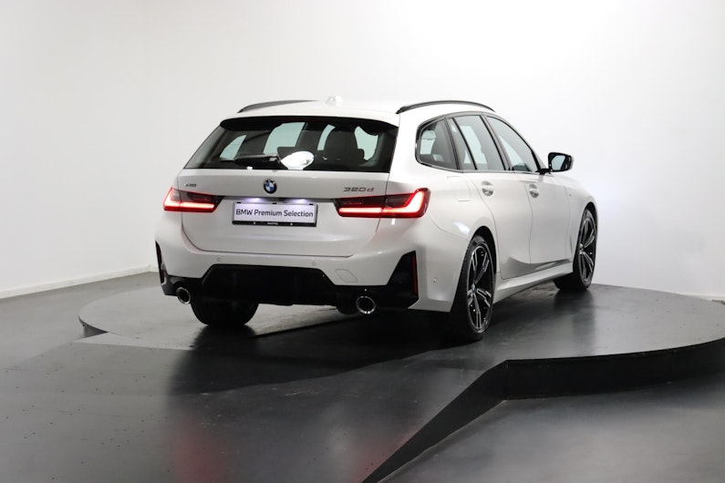 Vehicle image BMW 3 SERIES