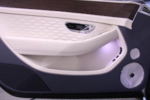 Vehicle image BENTLEY Continental GT 4.0 V8 Hybrid Speed