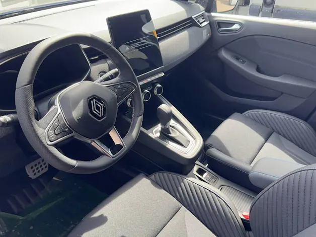 Renault CLIO esprit Alpine E-TECH full hybrid 145