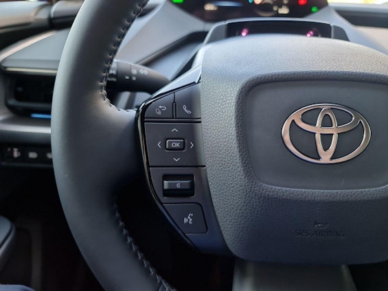 Vehicle image 18 Vehicle image 18