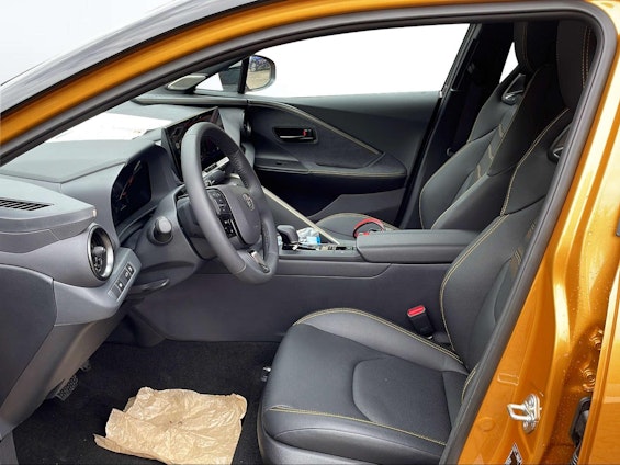 Vehicle image 4 Vehicle image 4