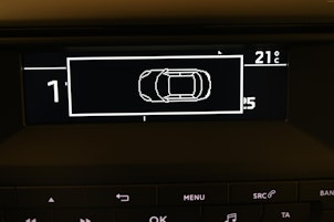 Vehicle image PEUGEOT e-Expert Kaw. Standard 75 kWh Premium