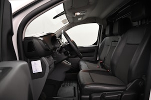 Vehicle image PEUGEOT e-Expert Kaw. Standard 75 kWh Premium