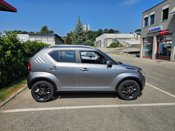 Vehicle image 12 Vehicle image 12