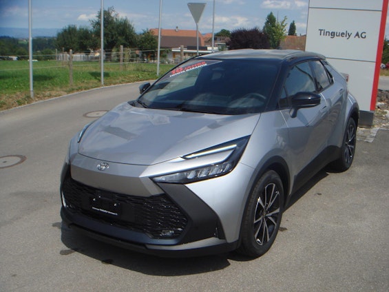 Vehicle image 15