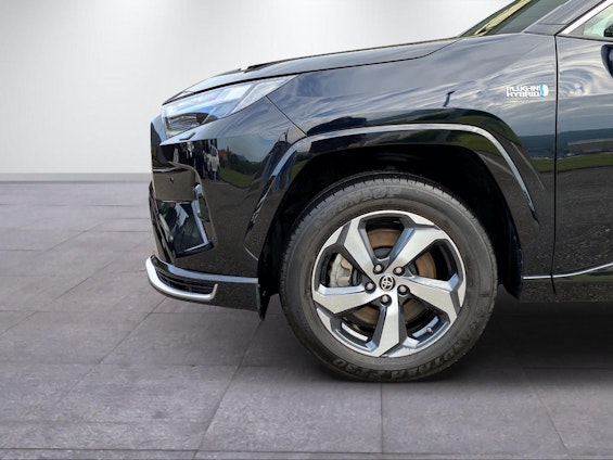 Vehicle image 2 Vehicle image 2