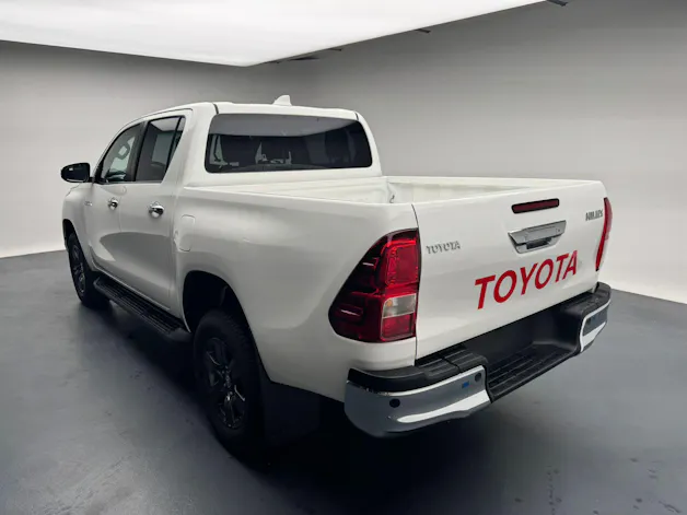 Toyota Hilux Double Cab.-Pick-up 2.8 D-4D 204 Style MHEV