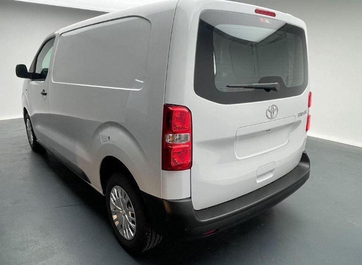 Vehicle image TOYOTA PROACE