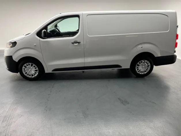 Toyota PROACE Van L2 2.0 D Advanced