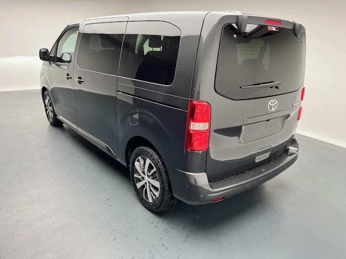Vehicle image TOYOTA PROACE