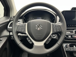 Vehicle image SUZUKI S-Cross 1.5 Compact Top Hybrid 4x4 MY24