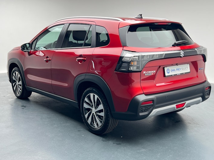 Vehicle image SUZUKI S-CROSS