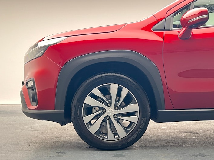 Vehicle image SUZUKI S-CROSS